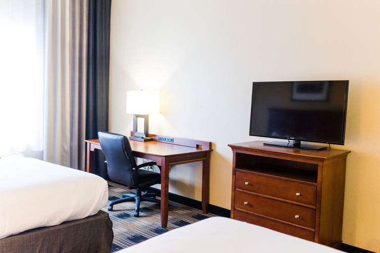 Bedroom 3, Country Inn & Suites by Radisson, Helen, GA, White