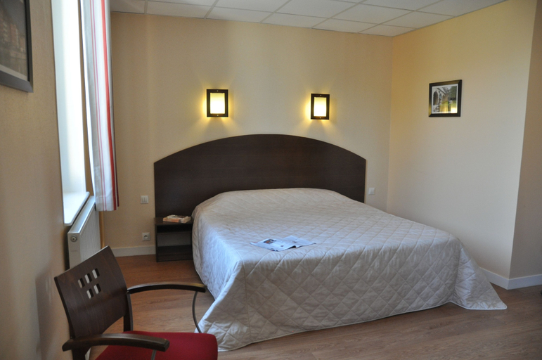 Bedroom 3, Domaine Lyon Saint Joseph, Rhône