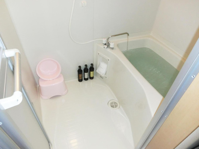 Bathroom 5, BK Hotel & Weekly, Wakayama