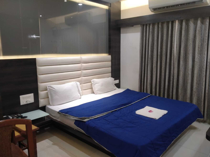 Bedroom 1, Hotel Anand Surat, Surat