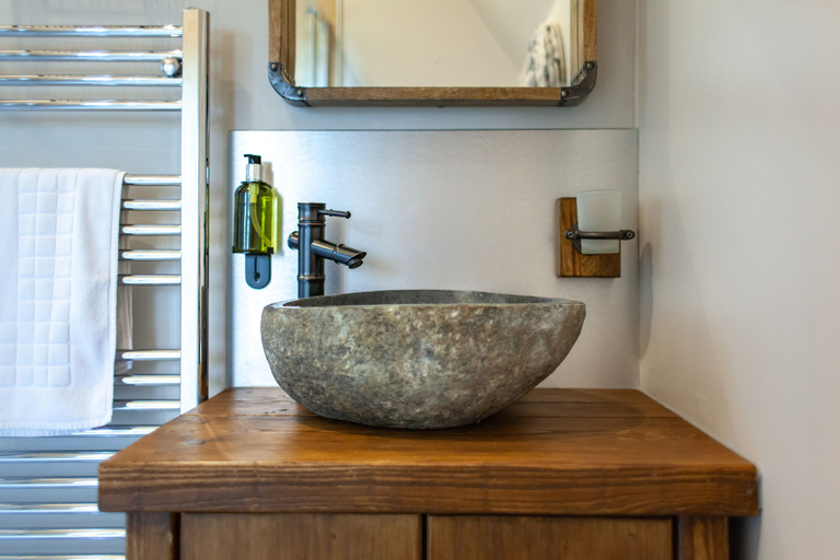 Bathroom 3, Oaklands Guest House, Dorset
