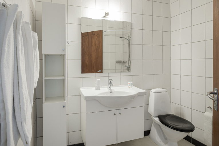Bathroom 3, Hotel Phønix Brønderslev, Brønderslev