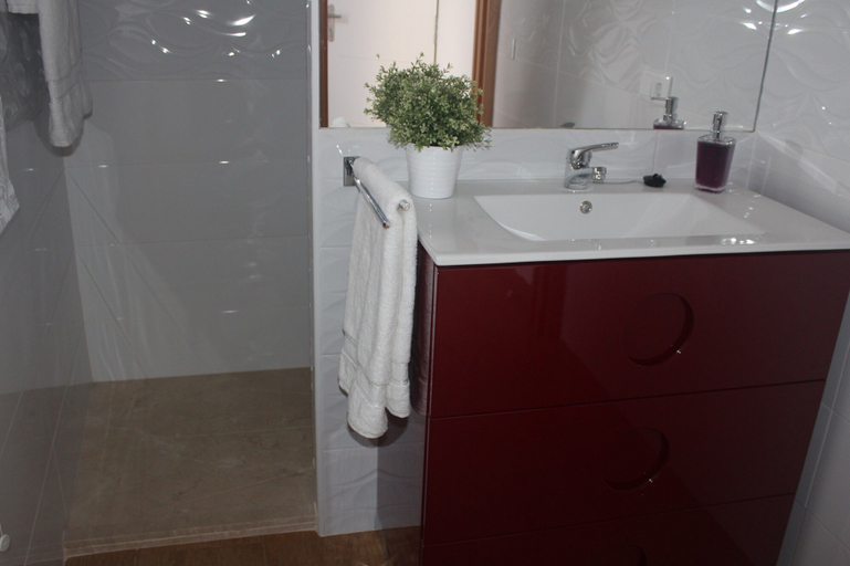 Bathroom 3, Apartamentos Be Happy, Cádiz