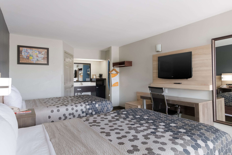 Bedroom 4, Econo Lodge Greenville near University, Pitt