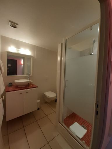 Bathroom 5, Hôtel Notre Dame, Var