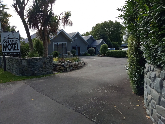 Exterior & Views 2, Four Peaks Motel, Timaru