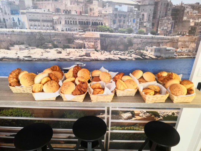 Food & Drinks 5, Island Guesthouse