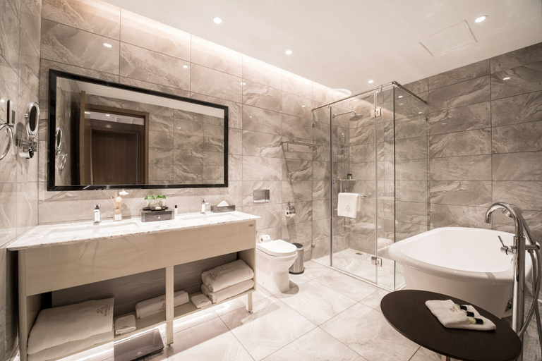 Bathroom 4, Marigold Hotel, Windhoek West