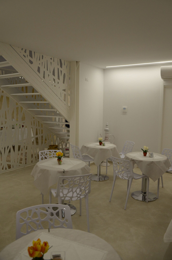 Food & Drinks 5, In & Out Matera, Matera