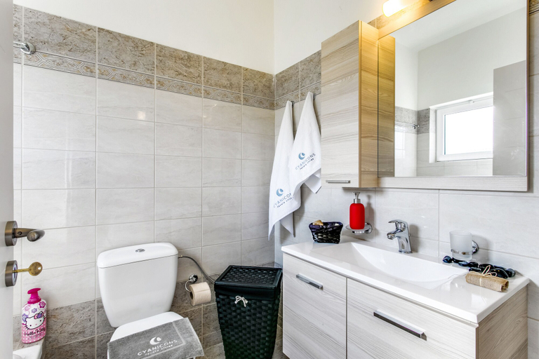 Bathroom 5, Cyan Icons Villas, Crete