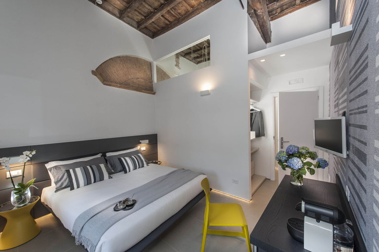 Bedroom 4, First Floor, Rome