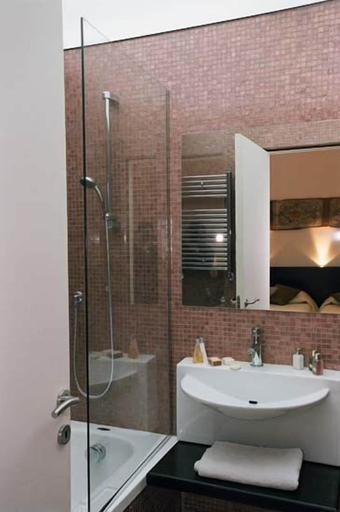 Bathroom 4, Ucciardhome Grand, Palermo