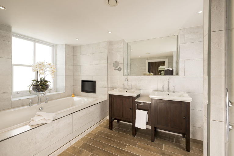 Bathroom 3, West Park Hotel, North Yorkshire