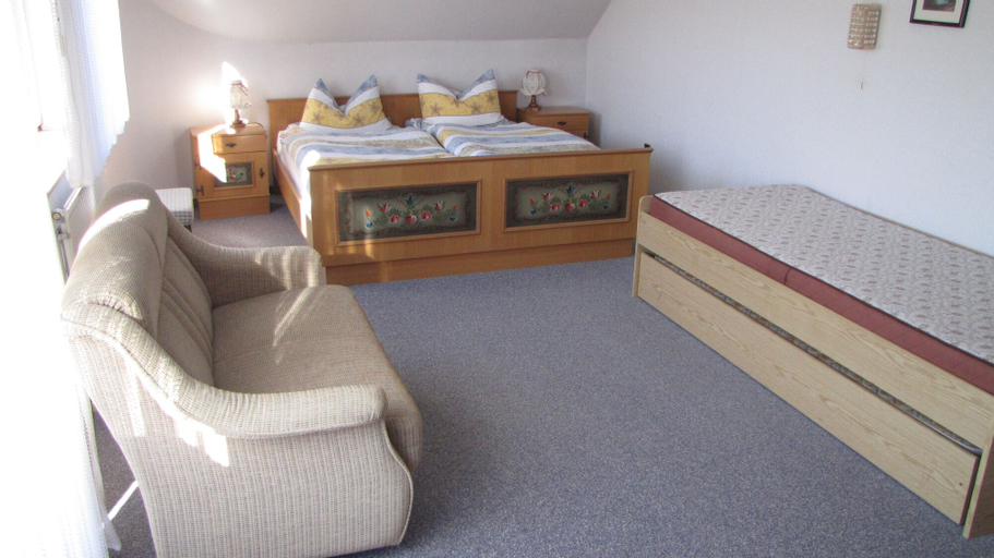 Bedroom 4, Pension Restaurant Schnorbus, Hochsauerlandkreis