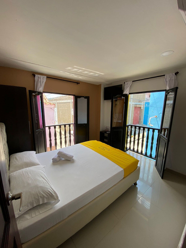 Bedroom 3, CL-7 Habitación con balcón  en Getsemaní, Cartagena de Indias
