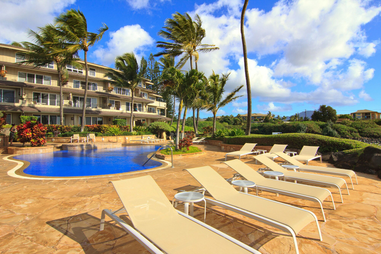 Sport & Beauty 4, Whalers Cove Oceanfront Resort, Kauai