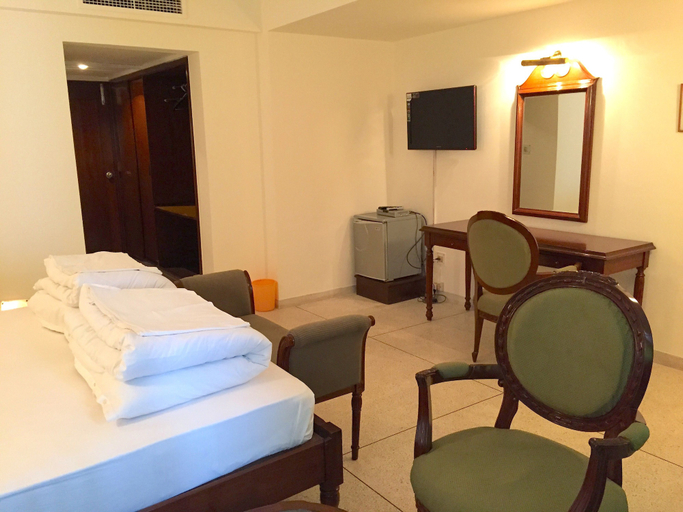 Bedroom 2, Alpana Hotel, Hardwar