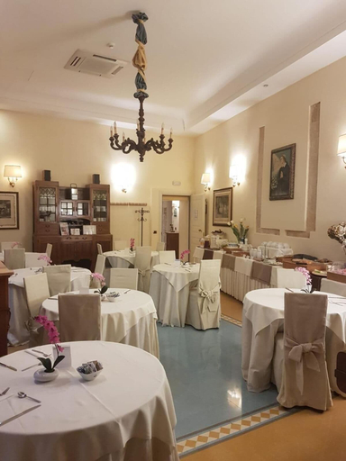 Food & Drinks 5, Domus Mariae Albergo, Syracuse