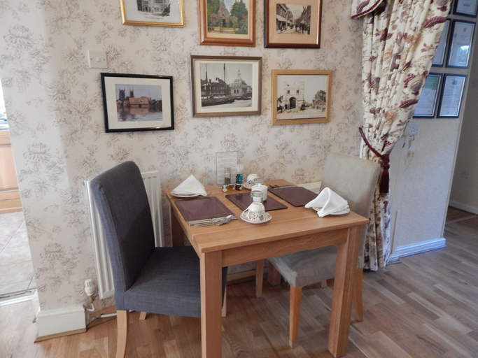 Others 5, Fairlight Lodge, Cambridgeshire