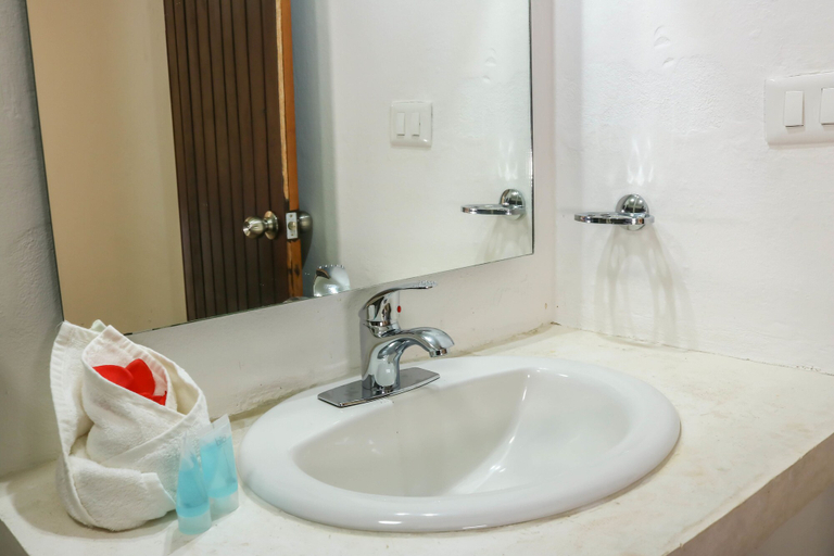 Bathroom 5, Kin Ha Tulum Hotel, Cozumel