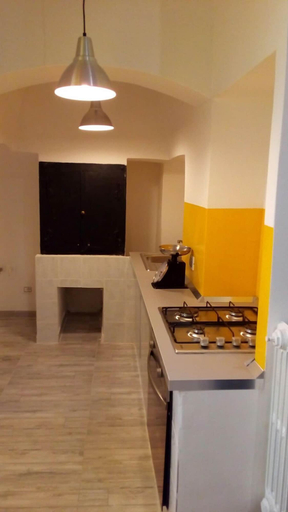 Others 5, Casa dei Nonni, Bari