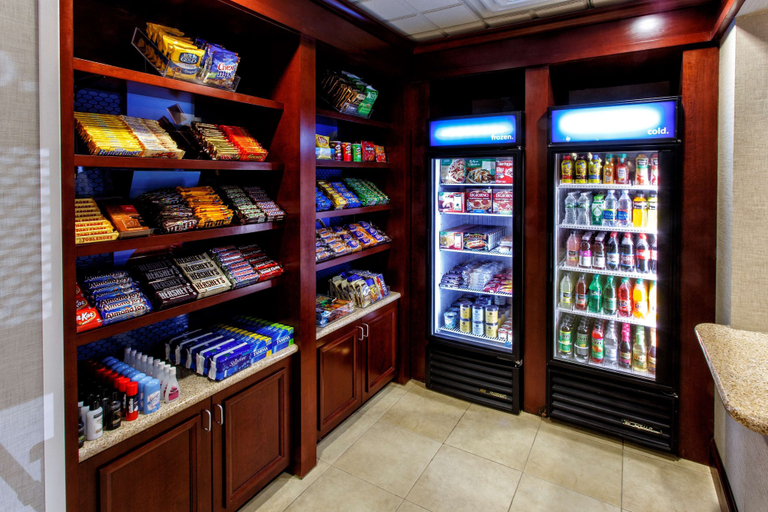 Food & Drinks 4, Hampton Inn & Suites Staten Island, New York