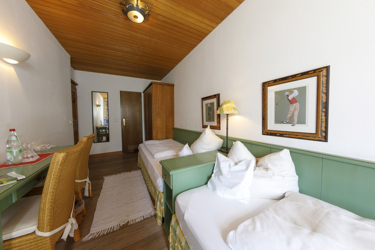 Bedroom 4, Hotel & Gasthof Fraundorfer, Garmisch-Partenkirchen