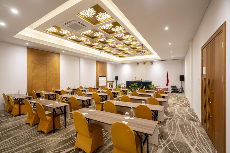 Business Facilities