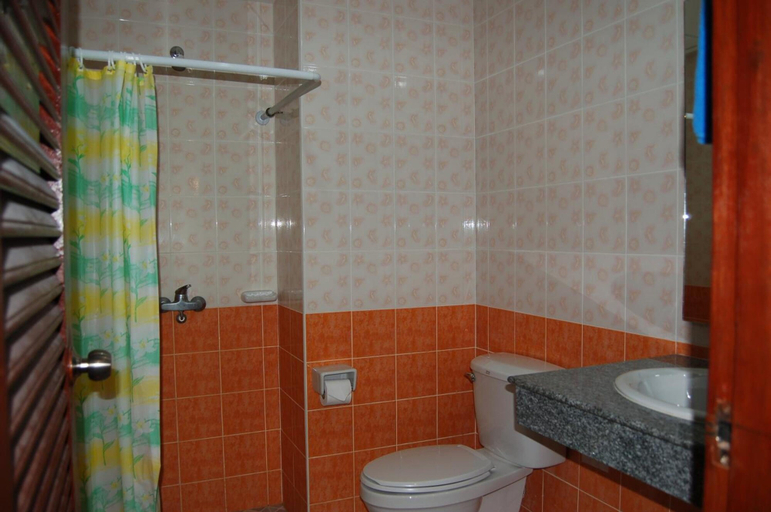 Bathroom 4, Baan Manthana House, Hua Hin