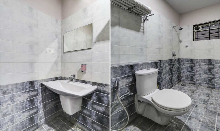 Bathroom 4, Treebo Sahara Suites, Bangalore