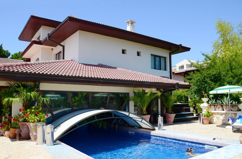 Sport & Beauty 2, Dallas Residence, Varna