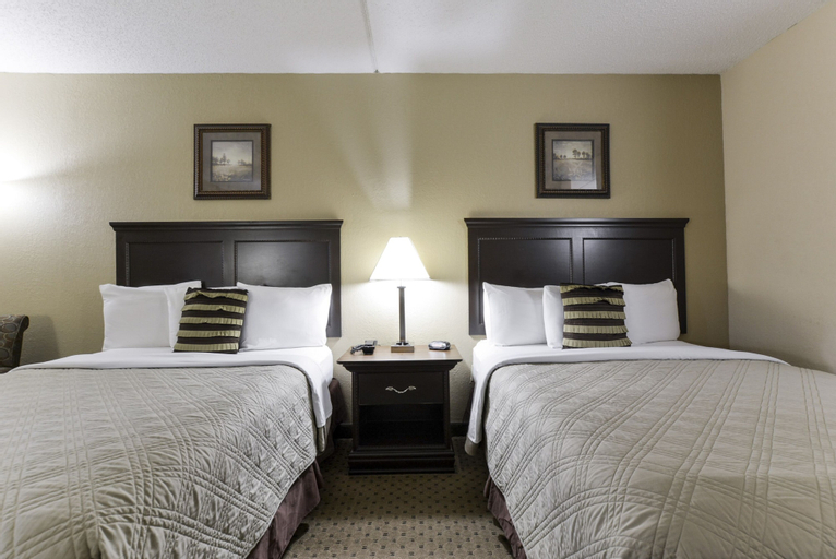 Bedroom 3, Grand View Inn and Suites, Taney