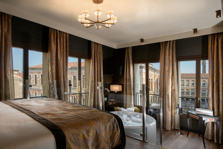 Bedroom 4, Palazzo Veneziano, Venezia
