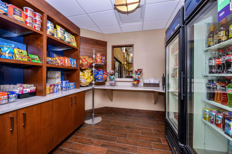 Food & Drinks 5, Hampton Inn & Suites Boulder-North, Boulder