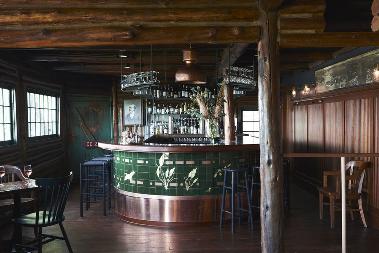 Food & Drinks 5, Captain Whidbey, Island
