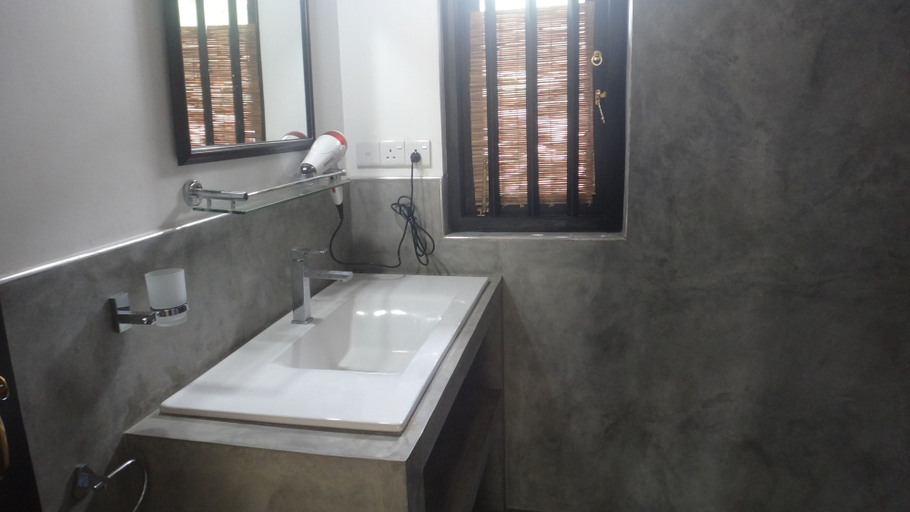 Bathroom 3, Seagulls Beach & Garden Cabanas, Tangalle