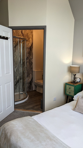Bedroom 2, Oaklands Guest House, Dorset