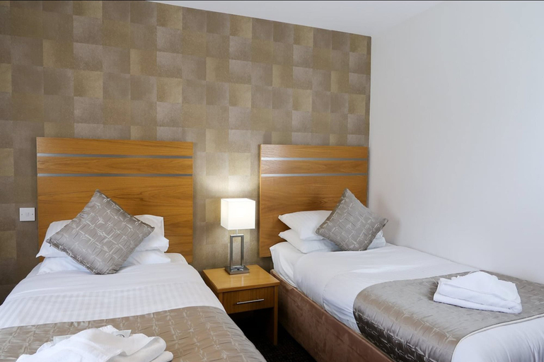 Bedroom 3, Carrbridge Hotel, Highland