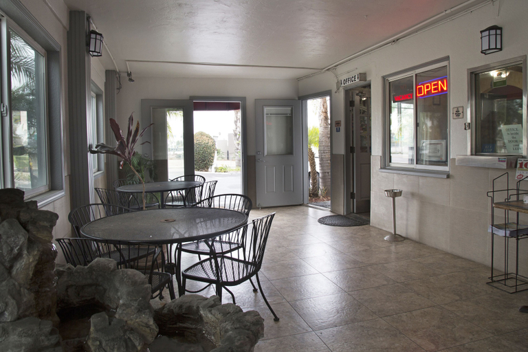 Others 4, Harbor Inn & Suites, San Diego