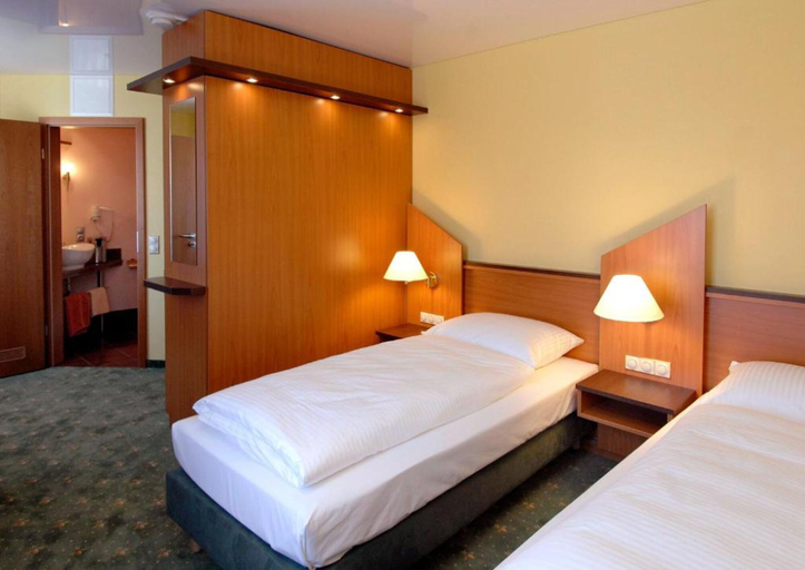 Bedroom 2, Hotel Sperling, Speyer