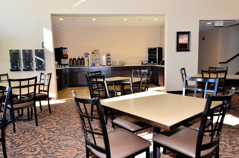 Food & Drinks 2, Cobblestone Inn & Suites - Holstein, Ida