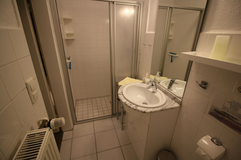 Bathroom 4, Landhaus Nordsee-Peerhuus, Dithmarschen