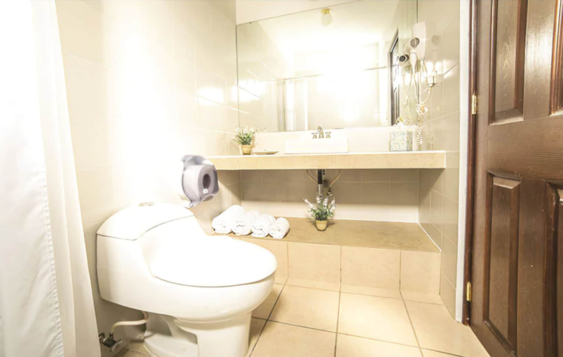 Bathroom 4, Hotel Marela, San Salvador