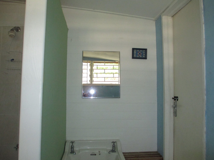Bathroom 4, Kingsworth Bed and Breakfast