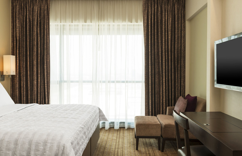Bedroom 3, Le Méridien City Centre Bahrain, Manama