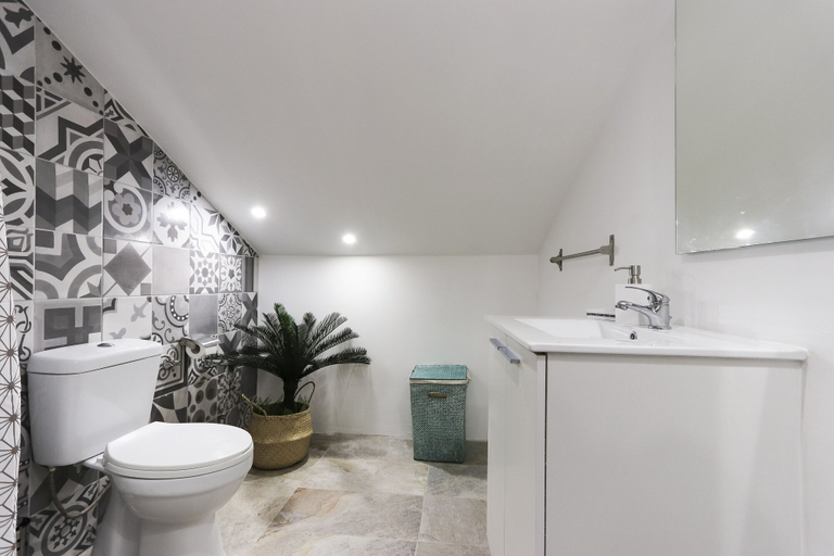 Bathroom 4, Bairro Alto Views by Homing, Lisbon