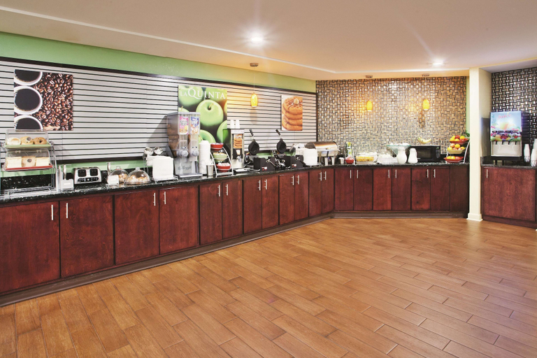 Food & Drinks 5, La Quinta Inn & Suites by Wyndham Florence, Florence