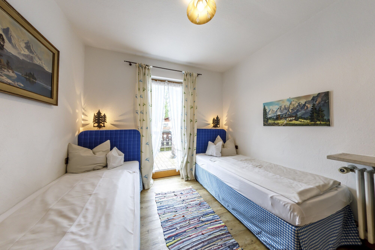 Bedroom 3, Hotel & Gasthof Fraundorfer, Garmisch-Partenkirchen