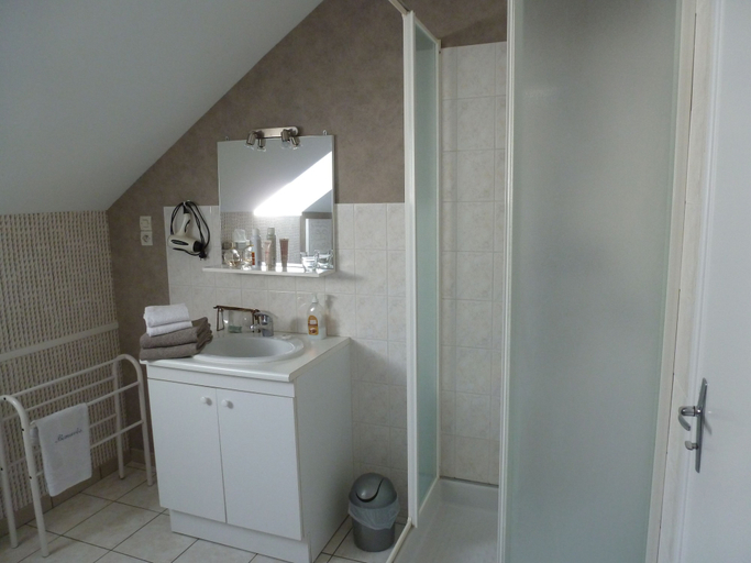 Bathroom 5, Ferme de Bonavis - Studios, Nord
