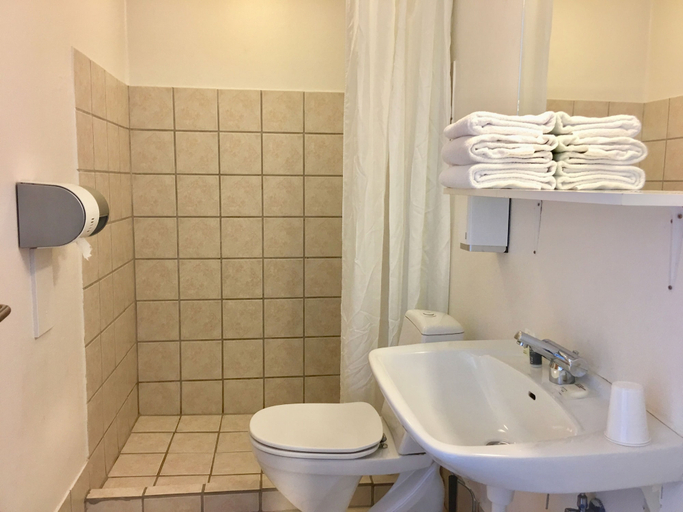 Bathroom 4, Annex, Frederikshavn